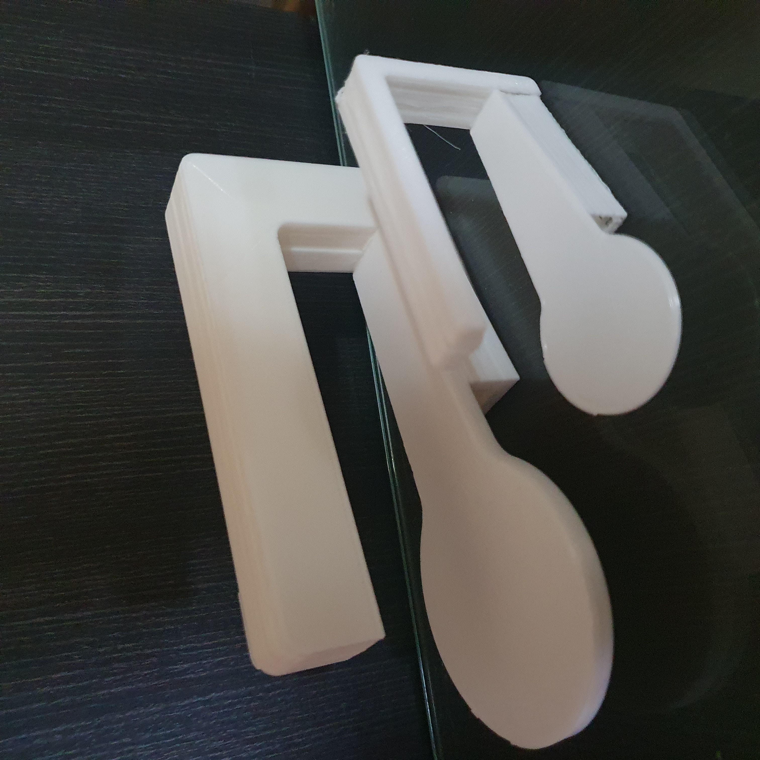 한 손 펌핑이 가능한 디스펜서 보조기기