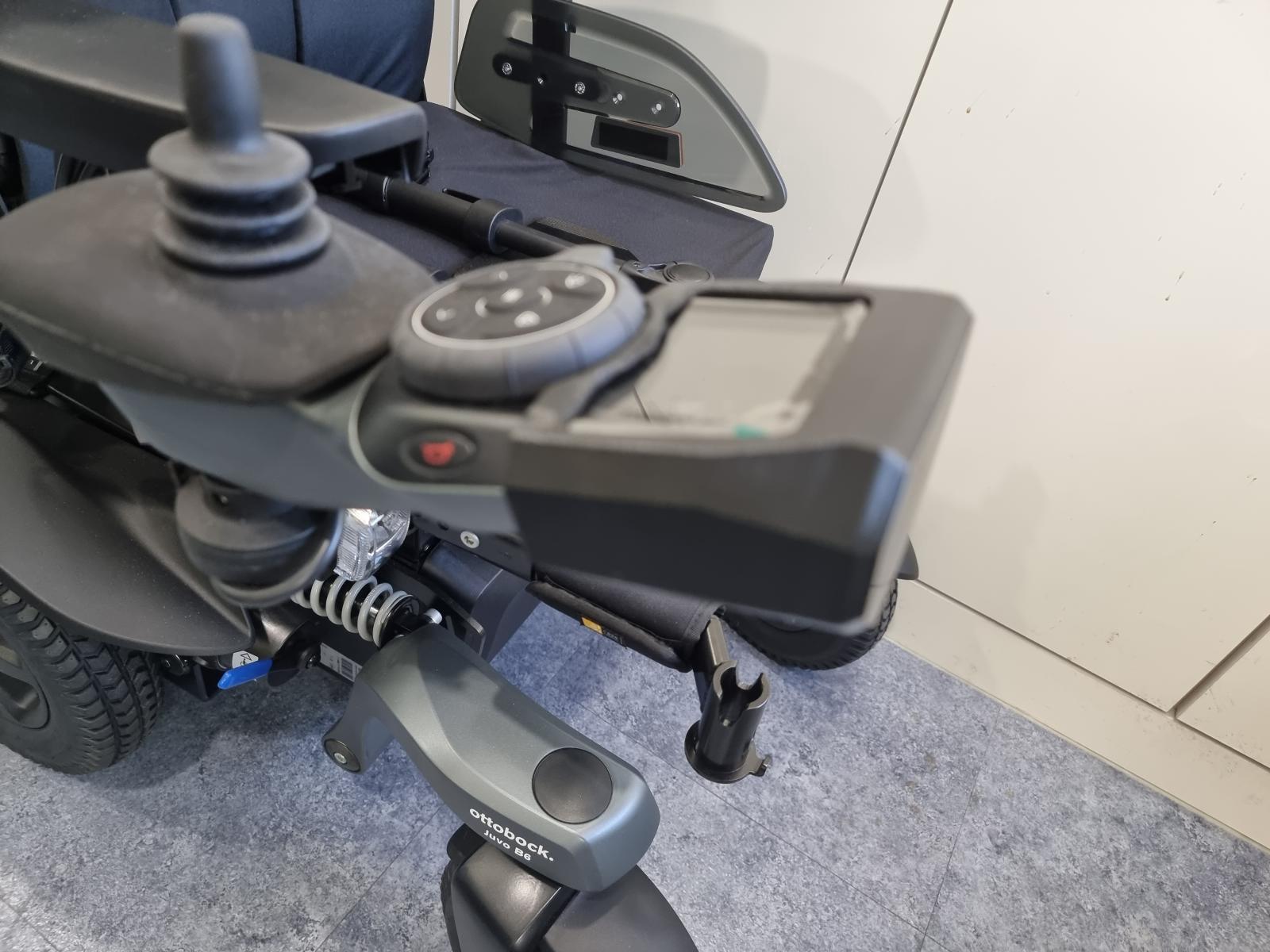 전동휠체어 조이스틱 조정기 보호대