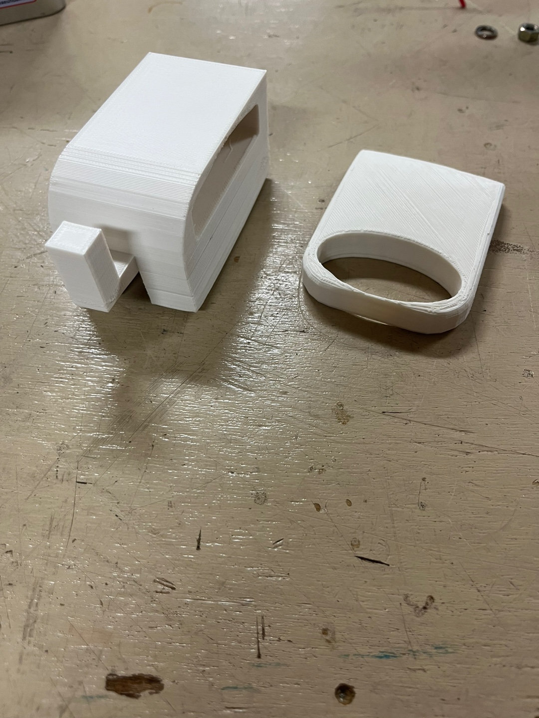 창문 틈을 이용한 창문 여는 보조기기